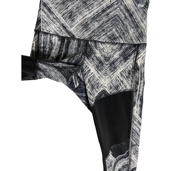 Lululemon Hot To Street Pant Heat Wave White Black / Black-sz 6 - Picture 7 of 8